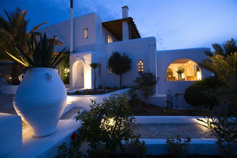 Villa Hurmuses, Mykonos, Greece. Website: Www.mykonosvilla.com