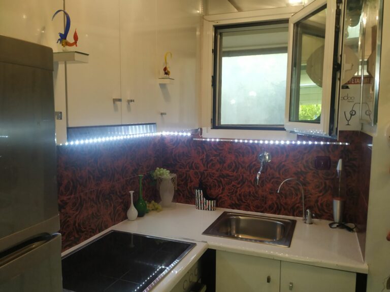 kitchen b