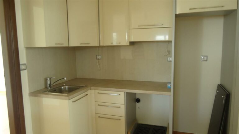 1st floor kitchen