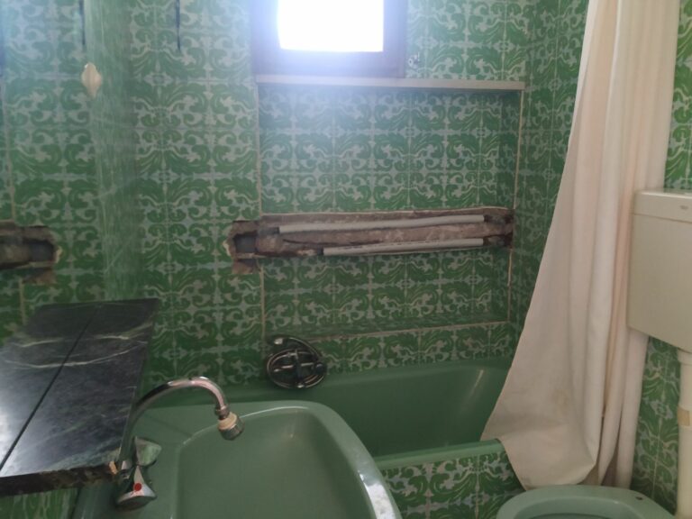 2nd bathroom