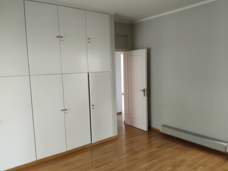 2nd bedroom b