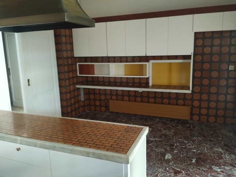 kitchen b