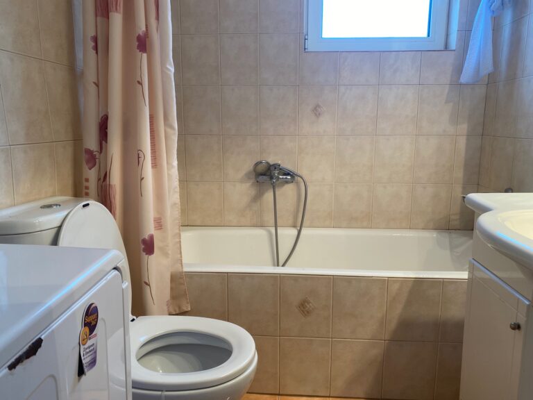 bathroom ground floor