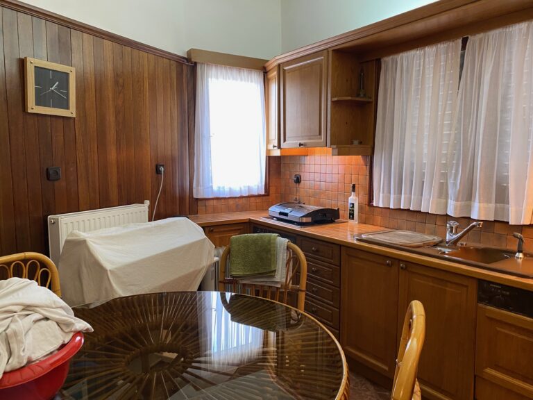 kitchen b