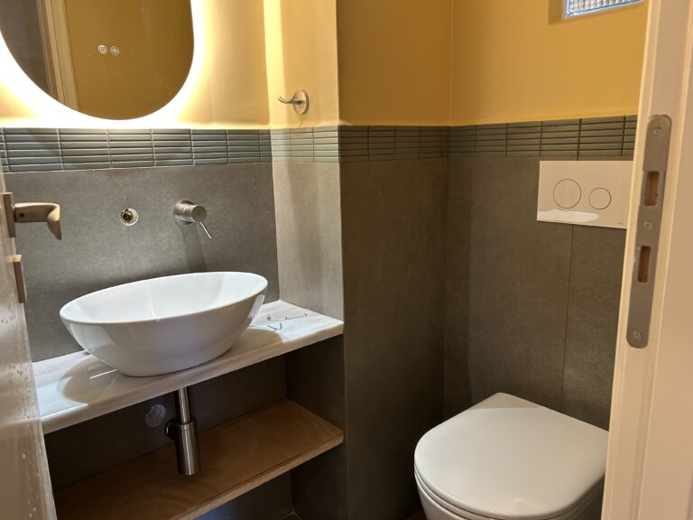 wc wc